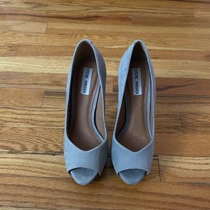 Steve Madden platform pump